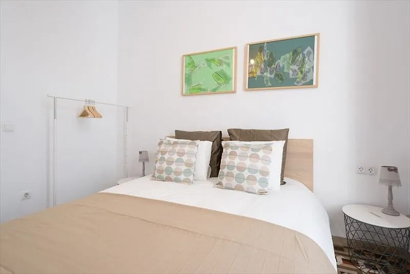 Central 2 Bedroom Apartment Nosquera Malaga