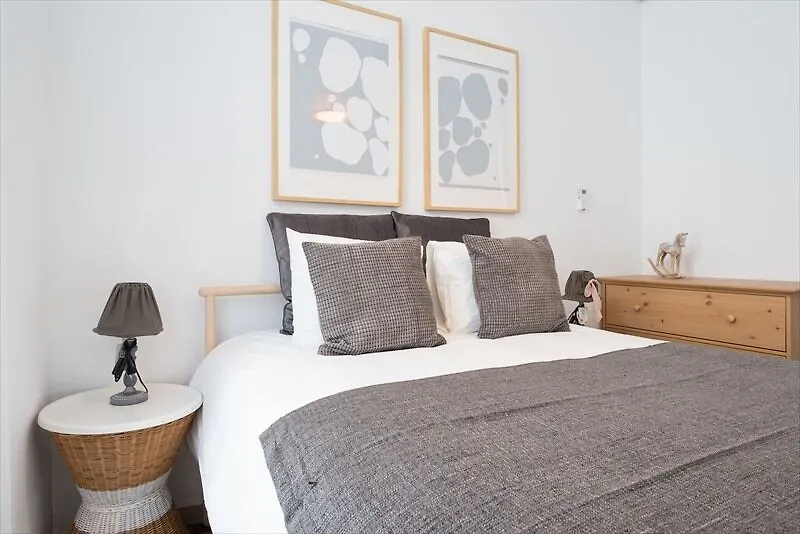 Central 2 Bedroom Apartment Nosquera Malaga Spain